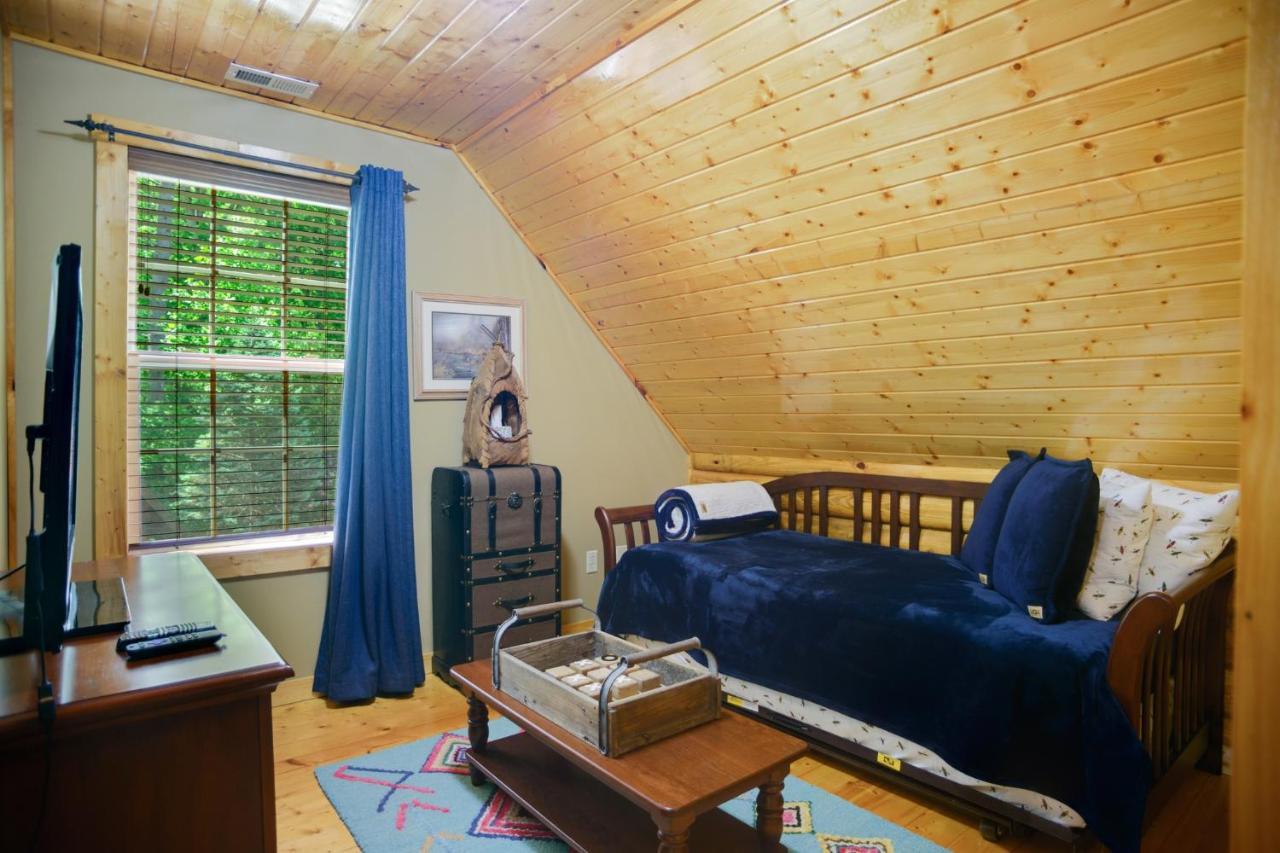 Tree Top Lodge - Gorgeous Lake Cabin With Hot Tub & Magnificent Views Of Forests And Mountains! Cabin บัทเลอร์ ภายนอก รูปภาพ